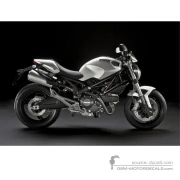 Ducati MONSTER 696 2011