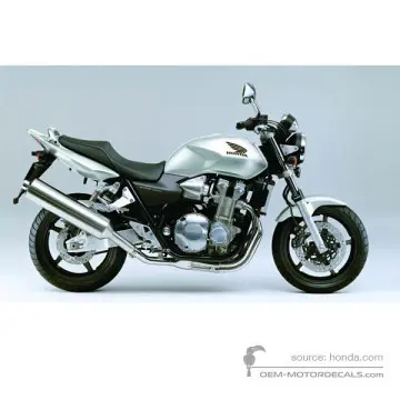 Honda CB1300 2003 - Srebrny - Force Silver Metallic