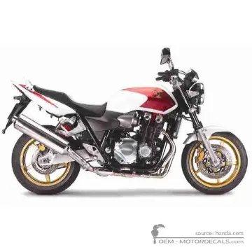 CB1300
