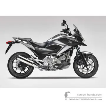 Honda NC700X 2012 - Srebrny - Degital Silver Metallic