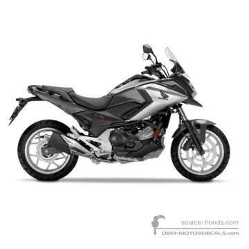 Honda NC750X 2016 - Zilver - Sword Silver Metallic