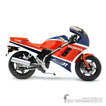 Honda VF1000 R 1985 - Fighting Red