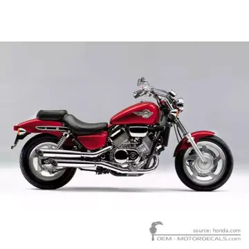 Honda VF750 C 1999 - Candy Glory Red