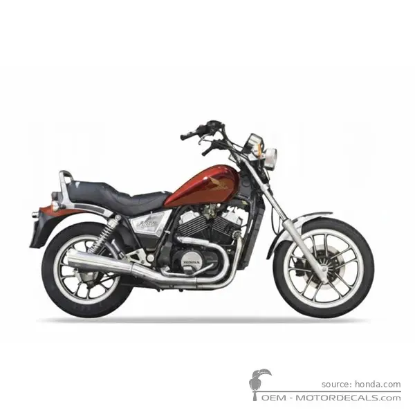 Honda VT500 Custom 1985 - Candy Bourgogne Red