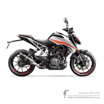 390 DUKE