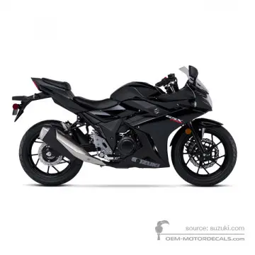 Suzuki GSX250R 2018 - Czarny - Pearl Nebular Black