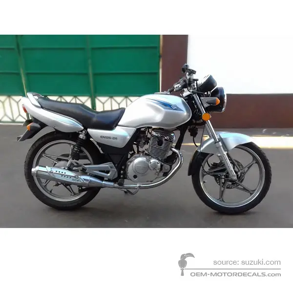Suzuki EN125 2009 - Silber - Silver Metallic