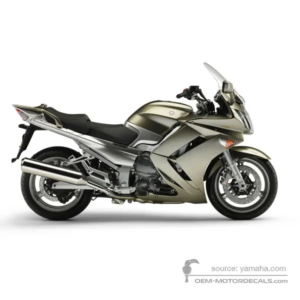 Yamaha FJR1300 2006 - Golden - Yellowish Gray Metallic 9