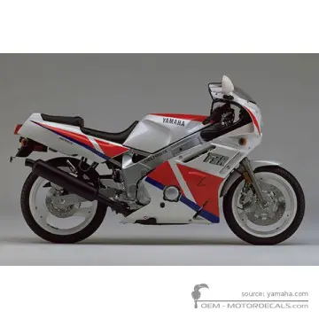 Yamaha FZR600 1990 - Silky White