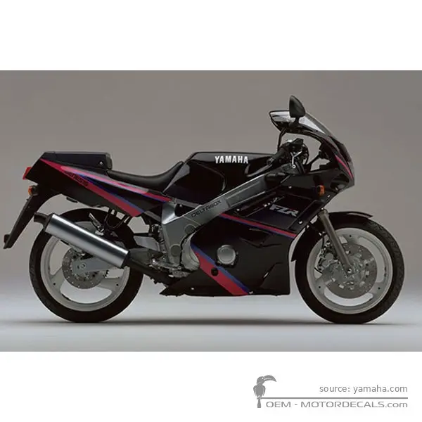 Yamaha FZR600 1991 - New Black Blue