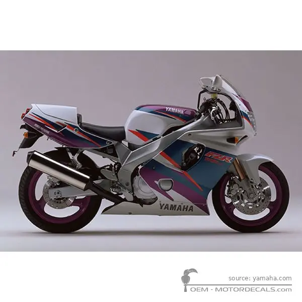 Yamaha FZR600 1994 - Bluish White Cocktail 1