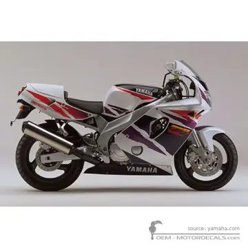 Yamaha FZR600 1995 - Bluish White Cocktail 1