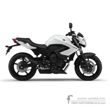 Yamaha XJ6 DIVERSION 2013 - Biały - Bluish White Cocktail 1