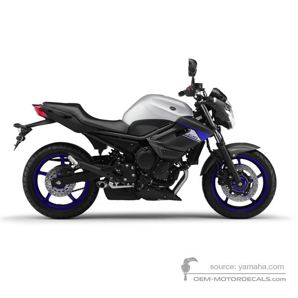 Aufkleber für Yamaha XJ6 DIVERSION 2015 - Silber • Yamaha OEM-Aufkleber