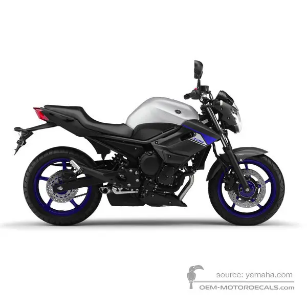 Yamaha XJ6 DIVERSION 2016 - Zilver - Mat Silver 1