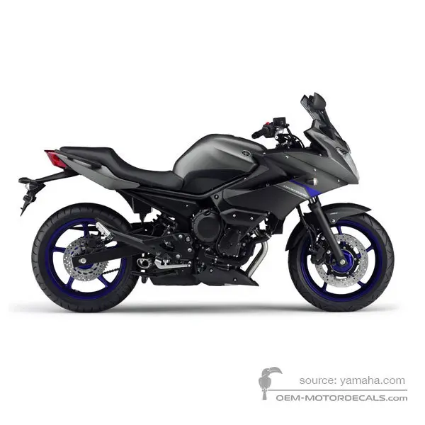 Yamaha XJ6S DIVERSION 2013 - Szary - Matt Gray Metallic 3