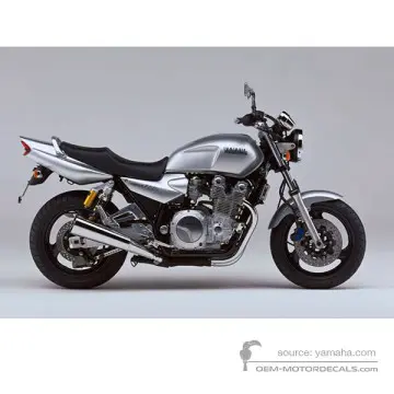 Yamaha XJR1300 2000 - Silber - Silver Metallic 1