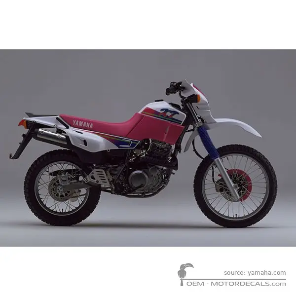 Yamaha XT600 1993 - Purplish White Solid 1