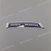 HONDA Pegatina Inferior del Carenado CBR600F, Lado Derecho 64305-MBW-N20ZA