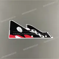 REPRODUCTION Adesivo carena anteriore superiore, lato sinistro X64152MAS750ZA