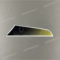 REPRODUCTION Zijpaneel sticker, linkerkant X64357MBWD00ZC