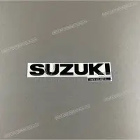 SUZUKI Emblemat X6811125L00019