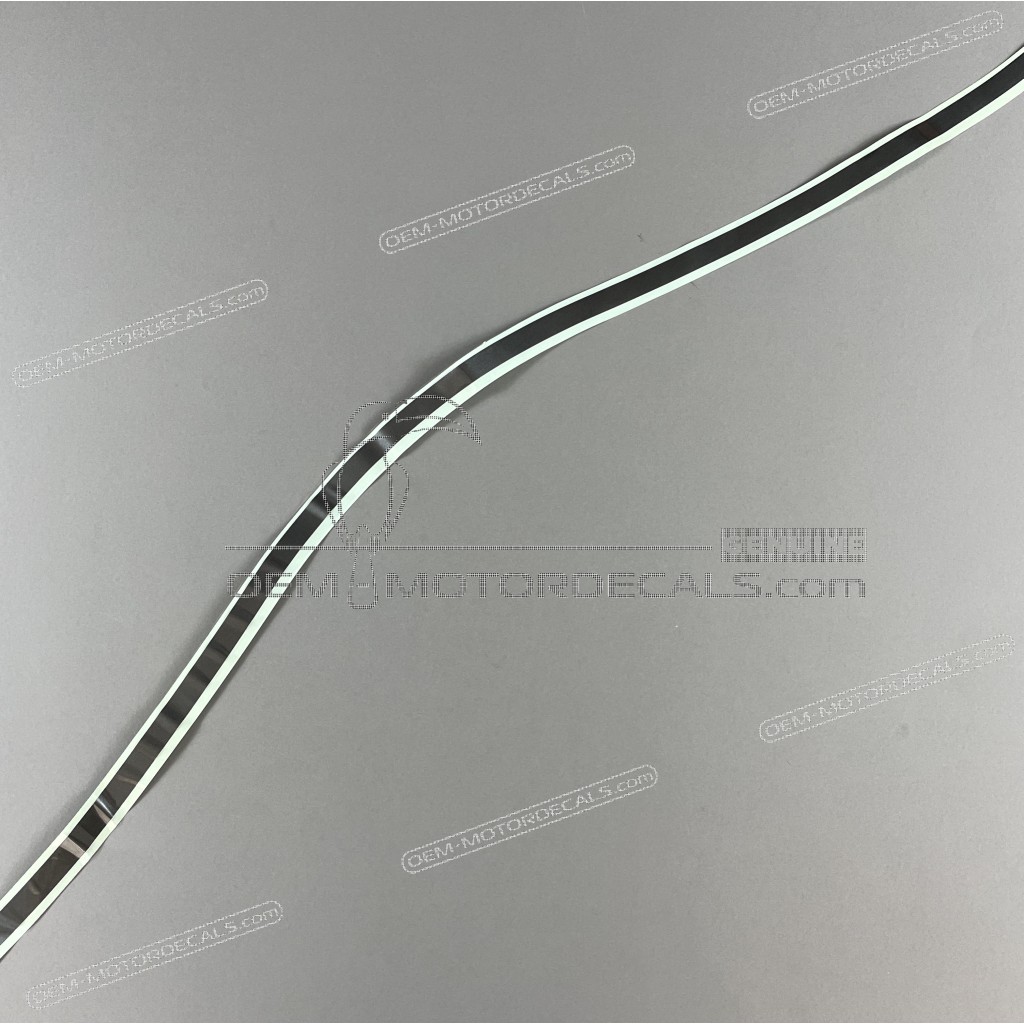 Suzuki-6811548B4012R
