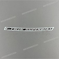 SUZUKI Adesivo posteriore coda carena 68131-02FA0-M4R