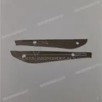 SUZUKI Adesivi per pannelli laterali, set 68280-33E30-35W
