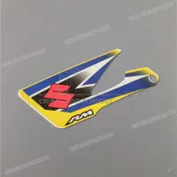SUZUKI RM85 Écope de radiateur autocollant, côté gauche 68670-03BF0-CET