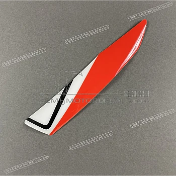 Front cowling decal, right side