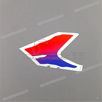 Naklejka na przednią owiewkę (czasza), prawa strona