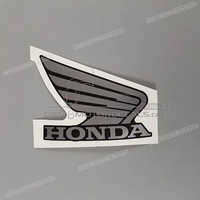 Honda CBF125 Emblema Wing carenatura anteriore lato destro OEM 64214KWF900ZA