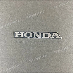 Adesivo emblema Honda sul serbatoio