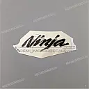Naklejka z logo Ninja na dolną owiewkę