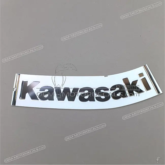Emblème KAWASAKI côté gauche pour réservoir Kawasaki Ninja ZX-6R OEM 560540001