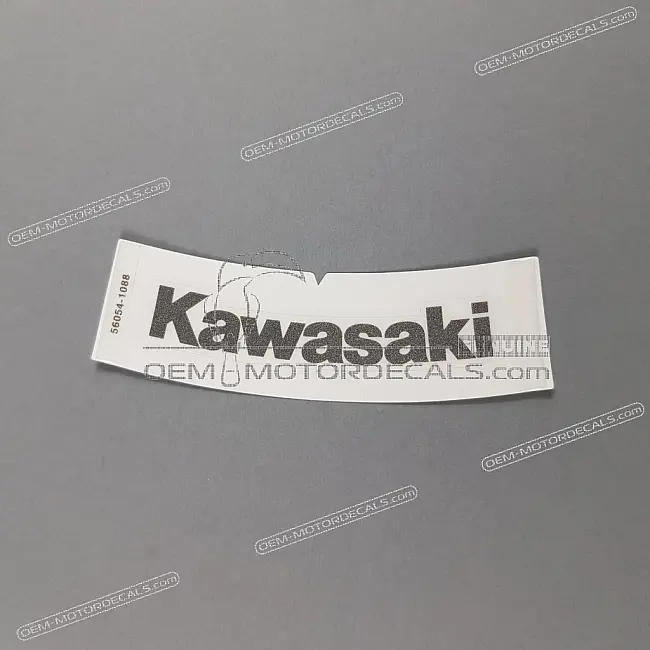 Adesivo Logo KAWASAKI per Parabrezza Kawasaki Ninja 300 OEM 56054-1088