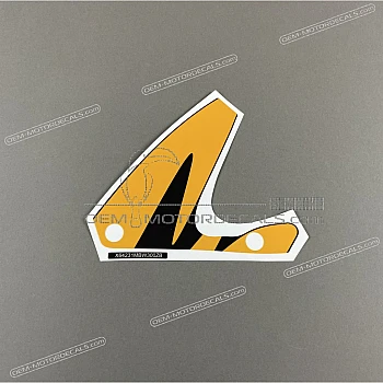 Front cowling decal, right side