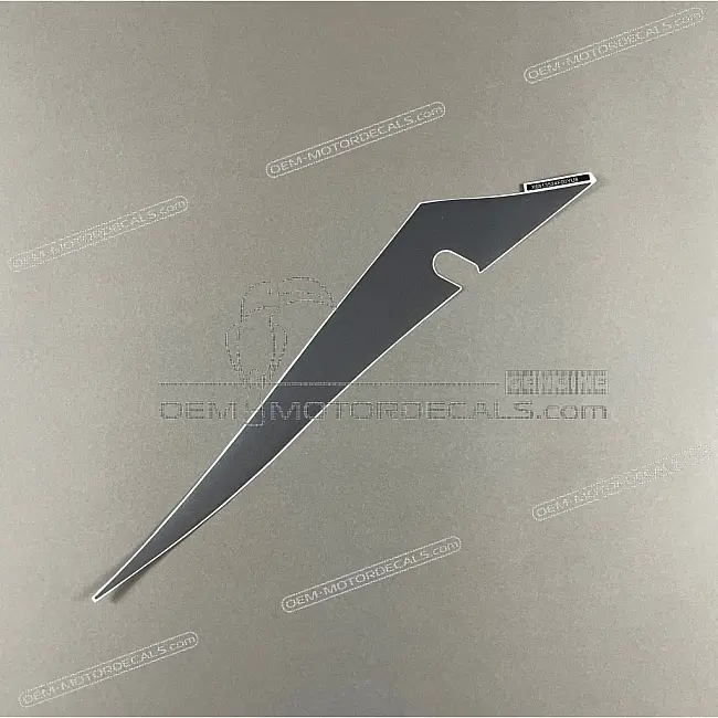 Suzuki-6813524F00YU8