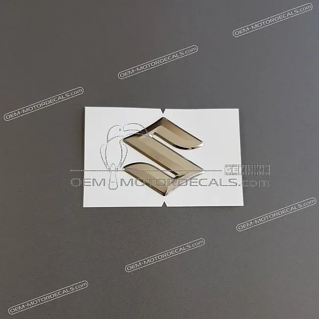 Suzuki GSXR1000 Emblema S Cover Anteriore Serbatoio OEM 68111-47HA0