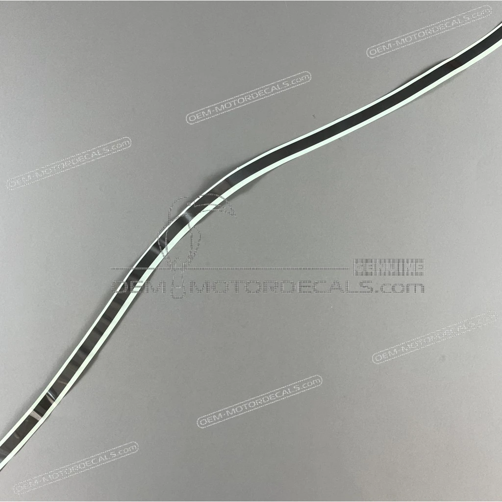 Suzuki-6811548B4012R