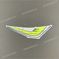 SUZUKI Adesivo carena anteriore superiore, lato sinistro 68122-20K00-BFD