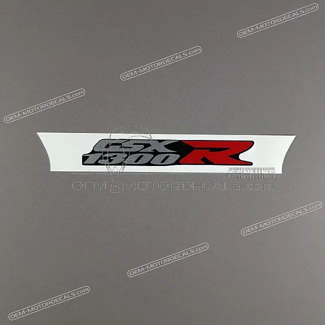 Suzuki GSX1300R Hayabusa Heckverkleidung Emblem OEM 6813115H00AJY