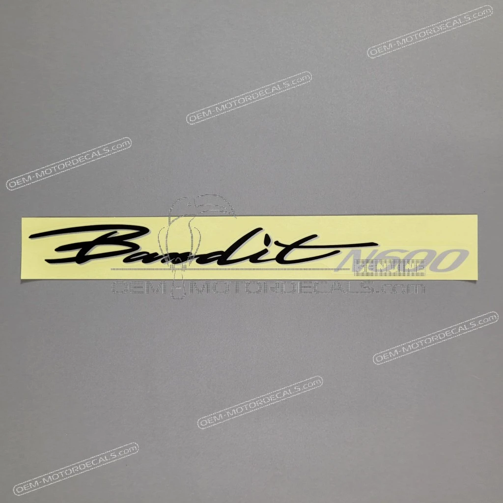 Emblema Suzuki GSF600N BANDIT coperchio anteriore Originale 6813126E00E0D