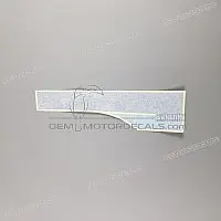 SUZUKI Adesivo copri telaio, lato sinistro 68140-27A11-81F
