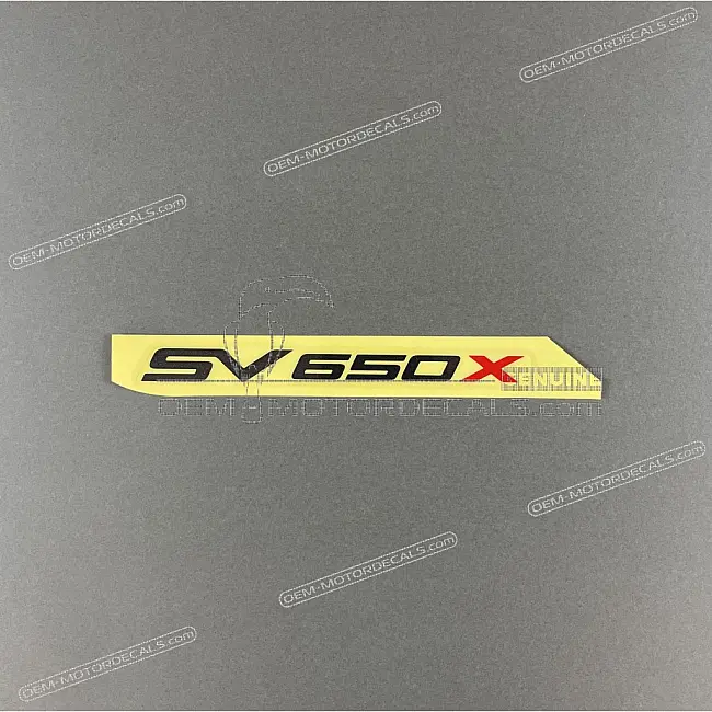 Suzuki SV650X Linker framekap sticker Linkerkant OEM 6814518K10B1P Fabrieksorigineel Vinyl
