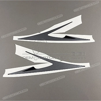 Emblema SUZUKI carenatura superiore anteriore