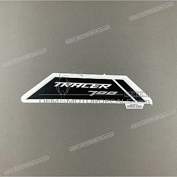 Tracer 700 graphic, left side